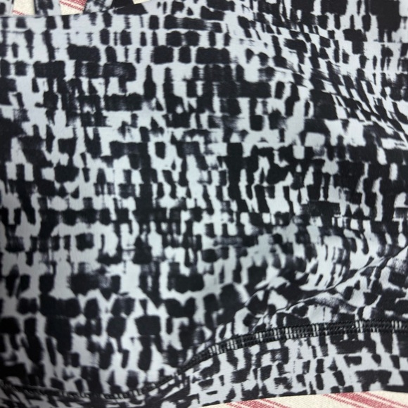 Lululemon Energy Bra Medium Support Size 14 in Urban Block Ice Grey Black - Picture 9 of 10